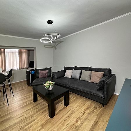 Home Select Tirana Exterior foto